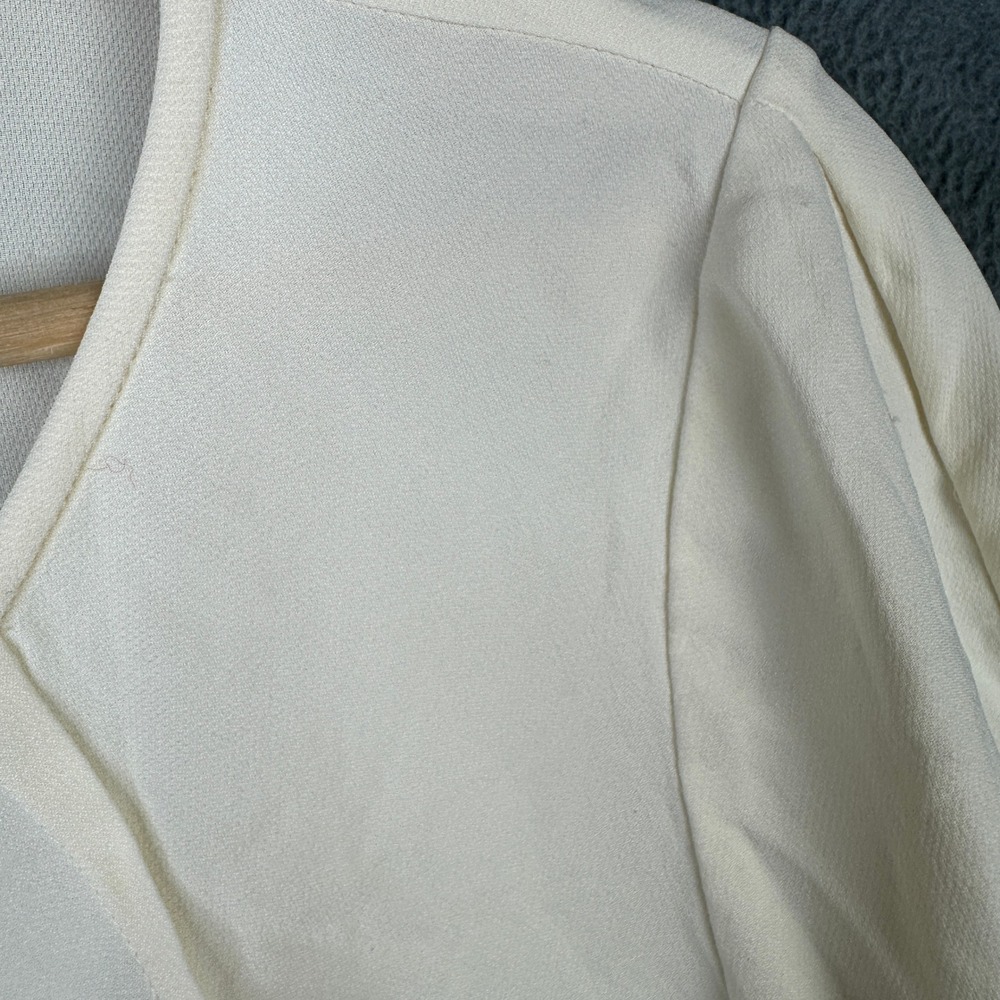 Lafayette 148 New York 100% Silk Pleated Keyhole Blouse Cream Ivory Size 12 - Picture 4 of 7